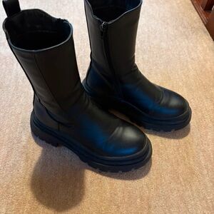 Source Unknown Black Chunky Platform Ankle Boots